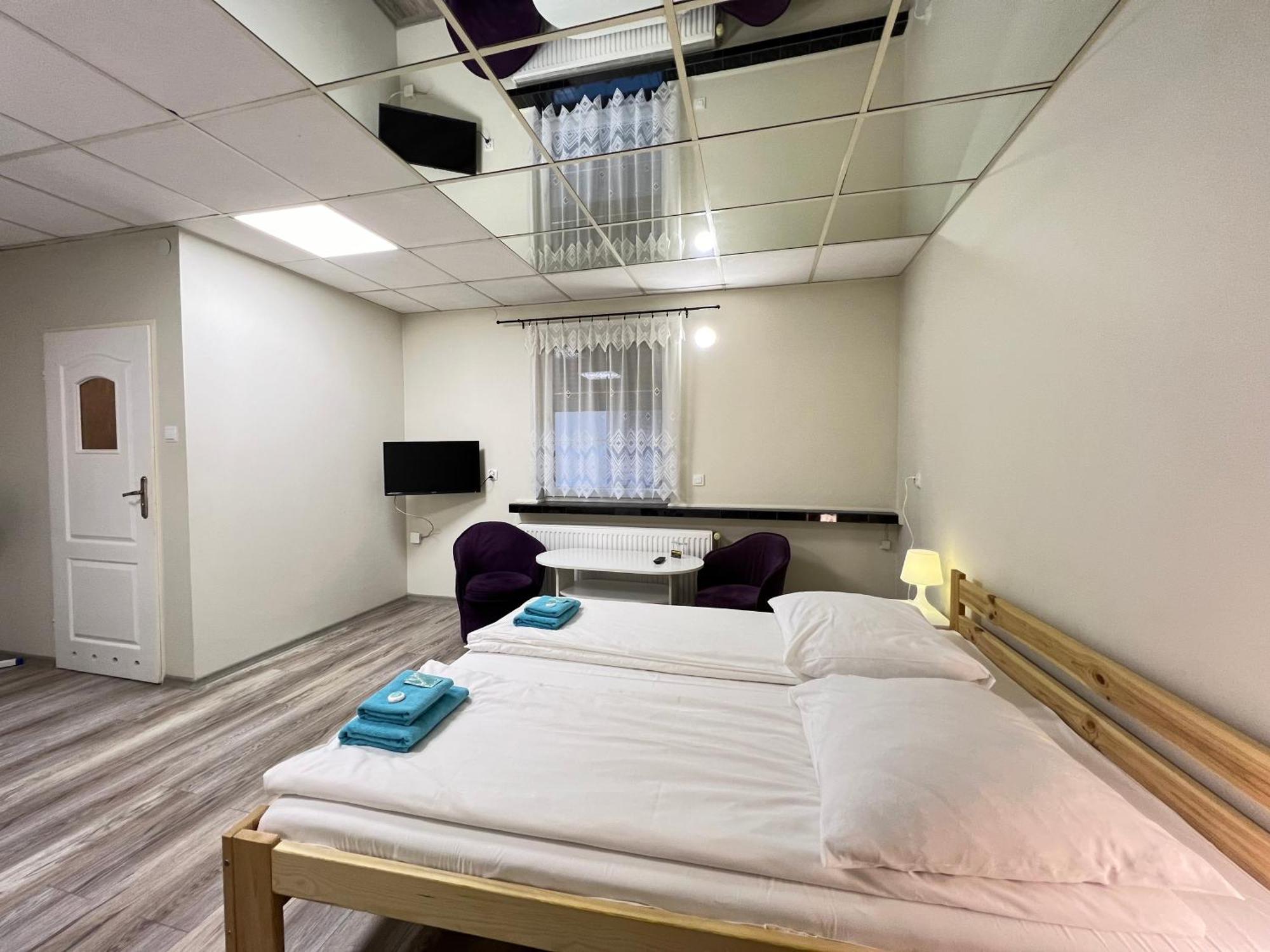 Etna - Hostel -Noclegi Rzeszow Luaran gambar