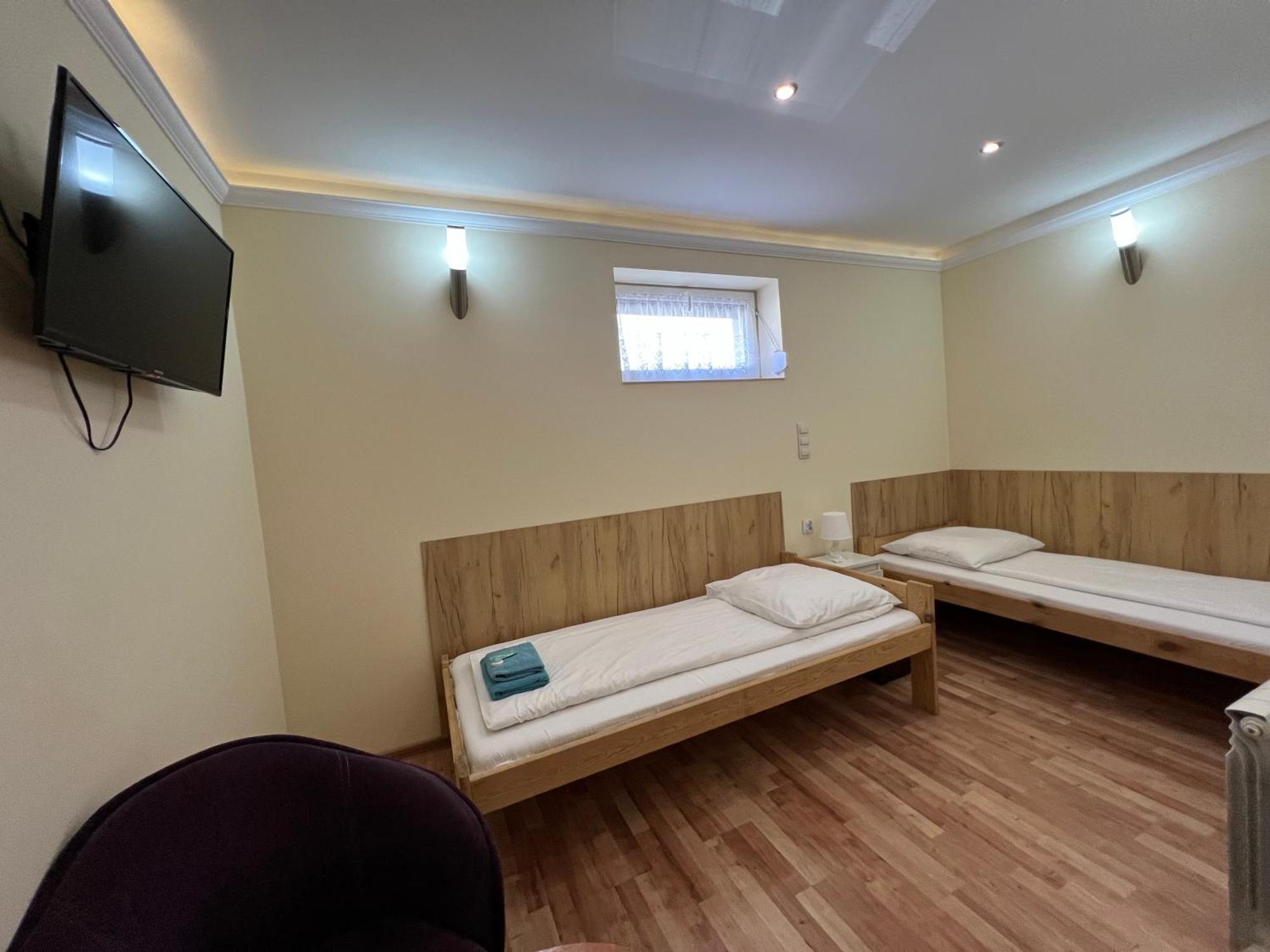 Etna - Hostel -Noclegi Rzeszow Luaran gambar