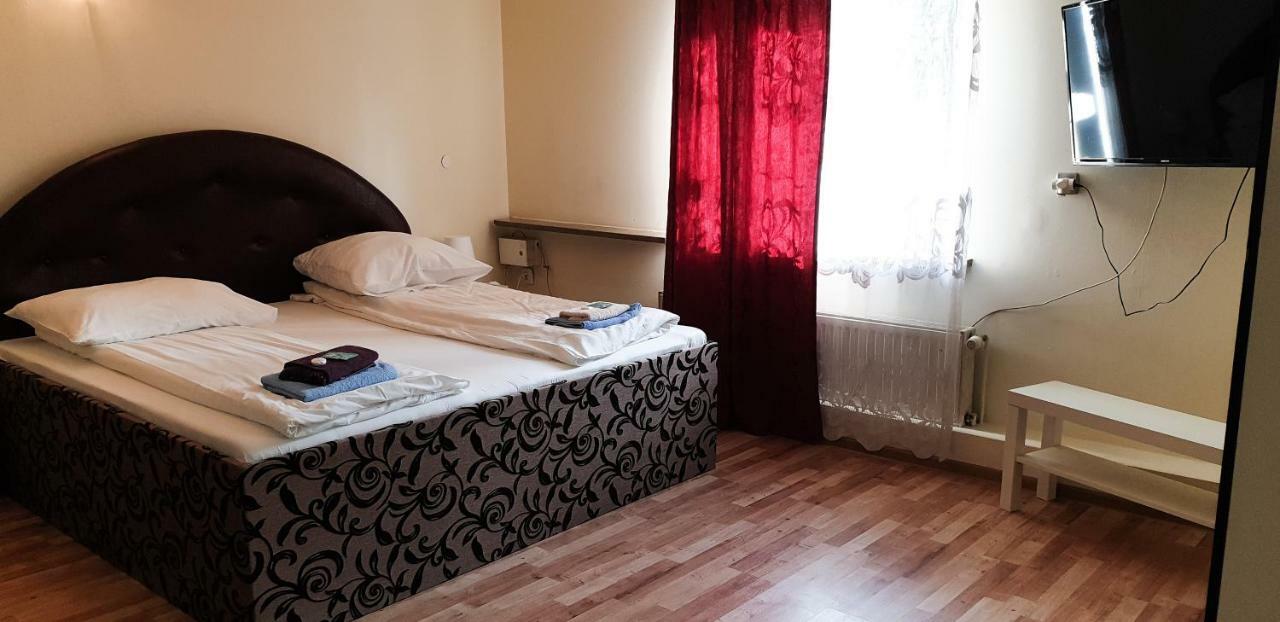 Etna - Hostel -Noclegi Rzeszow Luaran gambar