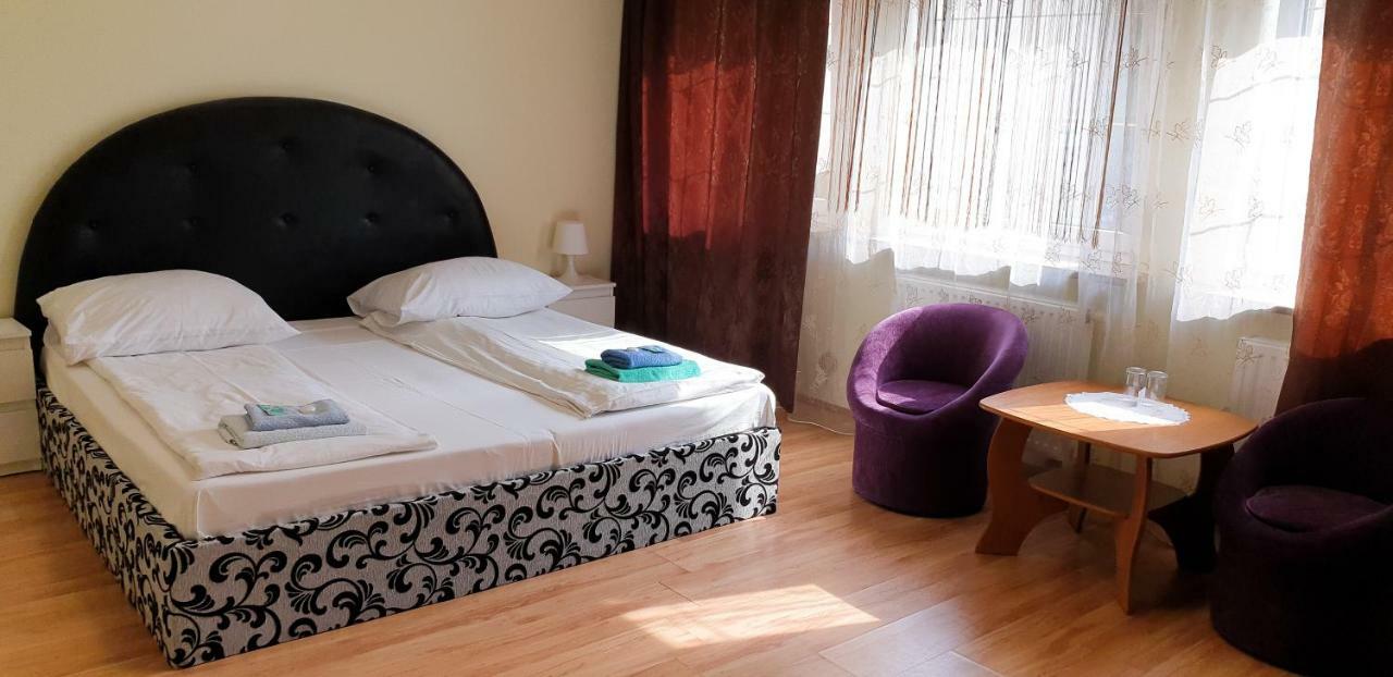 Etna - Hostel -Noclegi Rzeszow Luaran gambar